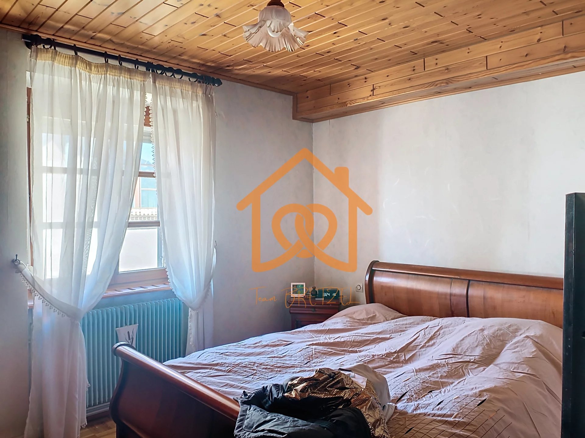 ENSEMBLE IMMOBILIER : MURS, FONDS DE COMMERCE & APPARTEMENT – RESTAURANT AVEC LICENCE IV - Premi'home Agence immobilière Aix En Provence