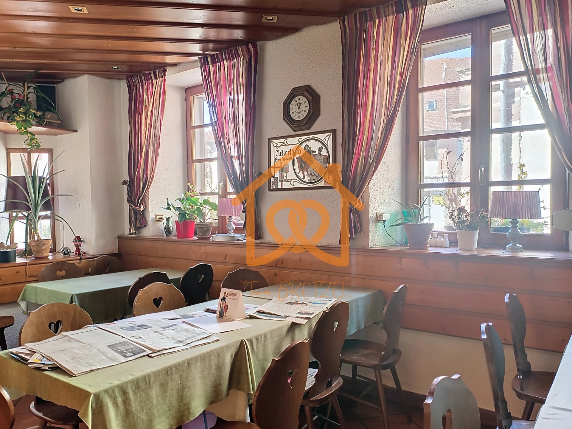 ENSEMBLE IMMOBILIER : MURS, FONDS DE COMMERCE & APPARTEMENT – RESTAURANT AVEC LICENCE IV - Premi'home Agence immobilière Aix En Provence