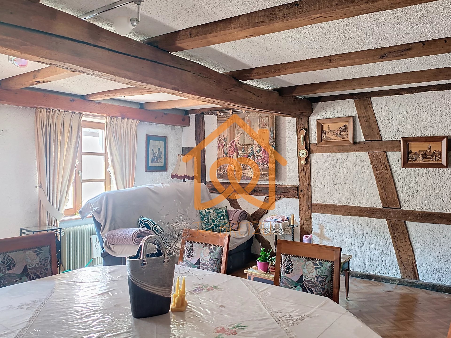 ENSEMBLE IMMOBILIER : MURS, FONDS DE COMMERCE & APPARTEMENT – RESTAURANT AVEC LICENCE IV - Premi'home Agence immobilière Aix En Provence