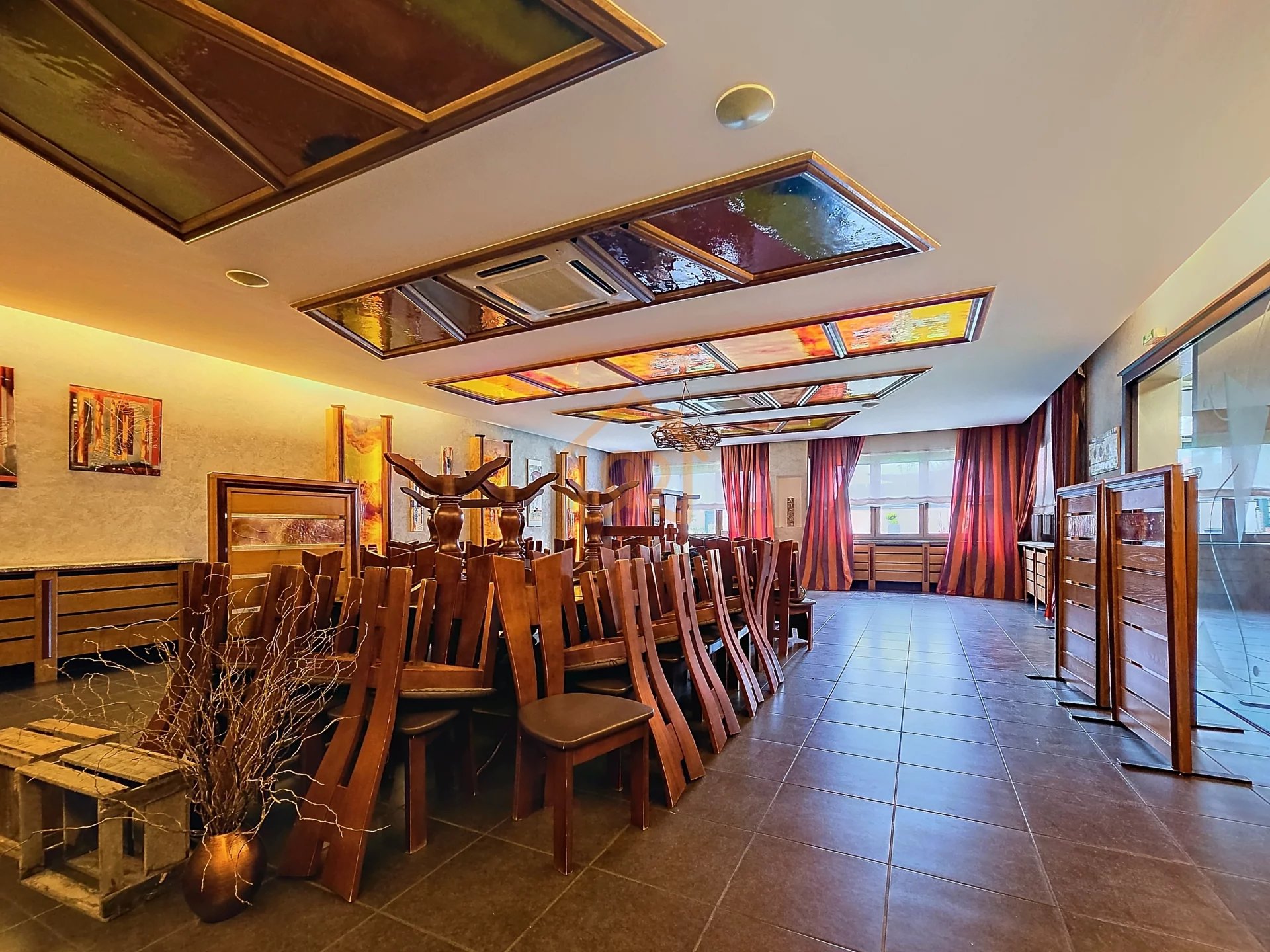 Murs d’un ancien restaurant au cœur de Weitbruch – Idéal investisseurs ! - Premi'home Agence immobilière Aix En Provence
