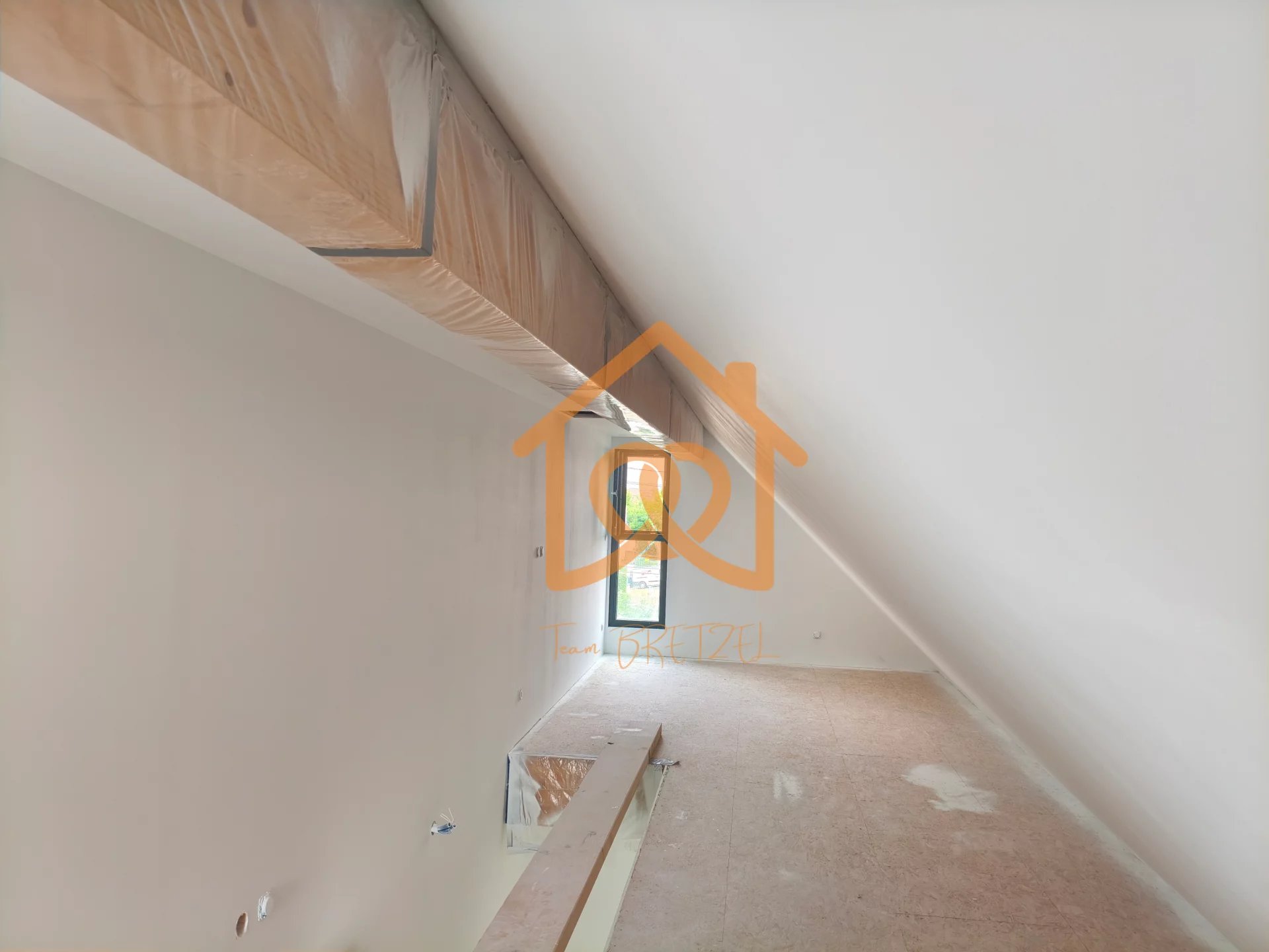 À Geispolsheim Village : Appartement avec garage, parking et un are de terrain - Premi'home Agence immobilière Aix En Provence