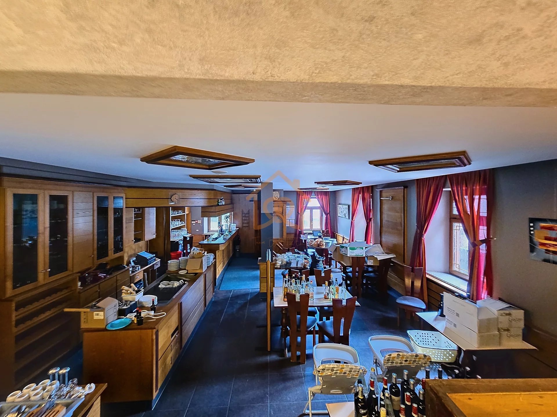 Murs d’un ancien restaurant au cœur de Weitbruch – Idéal investisseurs ! - Premi'home Agence immobilière Aix En Provence