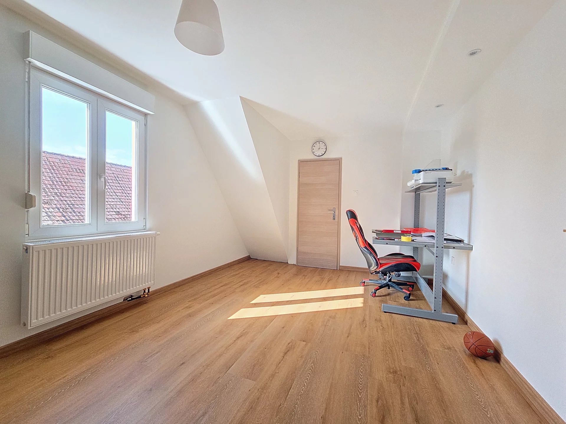 Charmante Maison Rénovée avec 4 Chambres au Cœur de Niederschaeffolsheim » - Premi'home Agence immobilière Aix En Provence