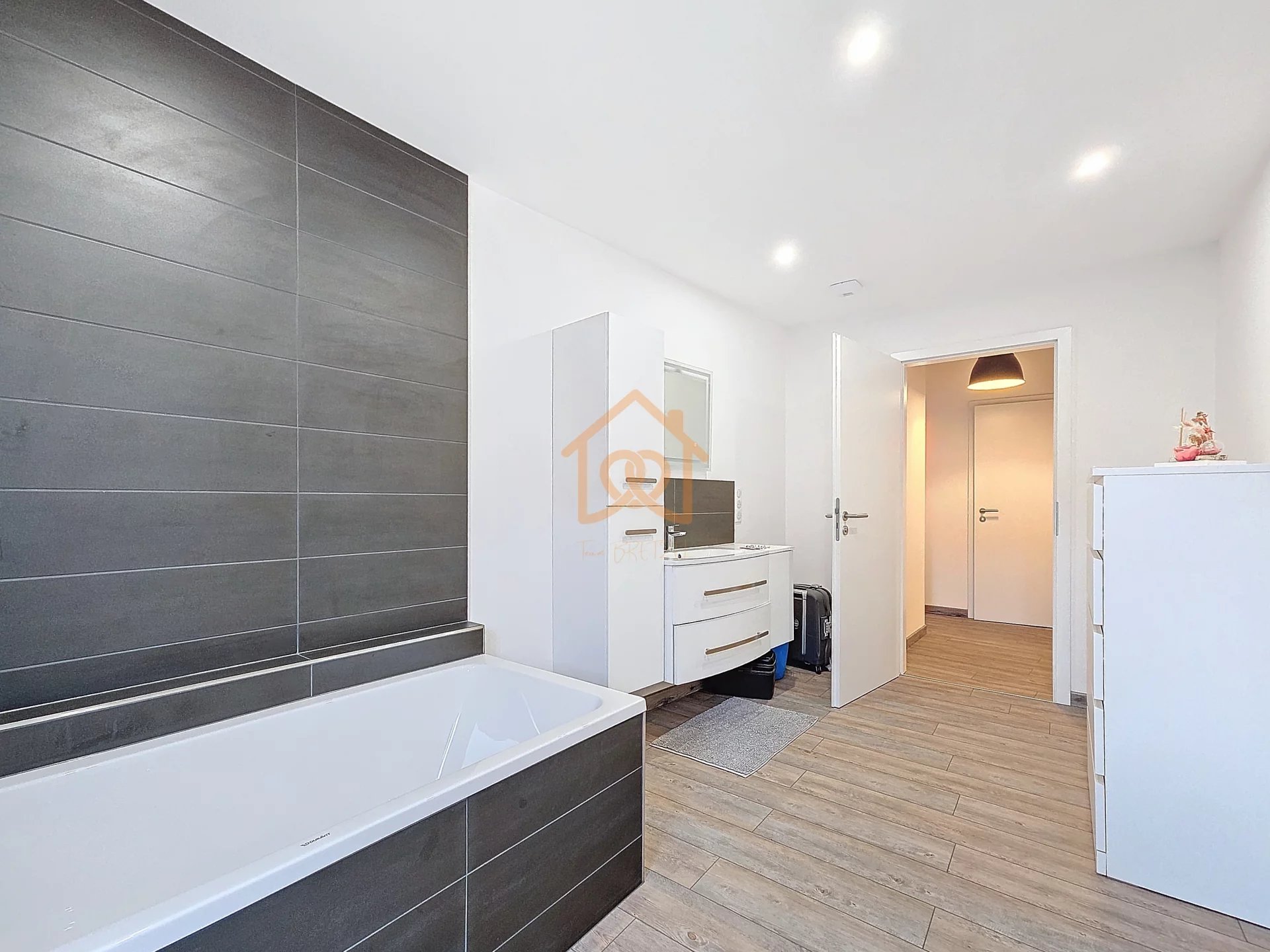 Votre futur chez-vous : grand appartement 150 m², moderne et cosy - Premi'home Agence immobilière Aix En Provence