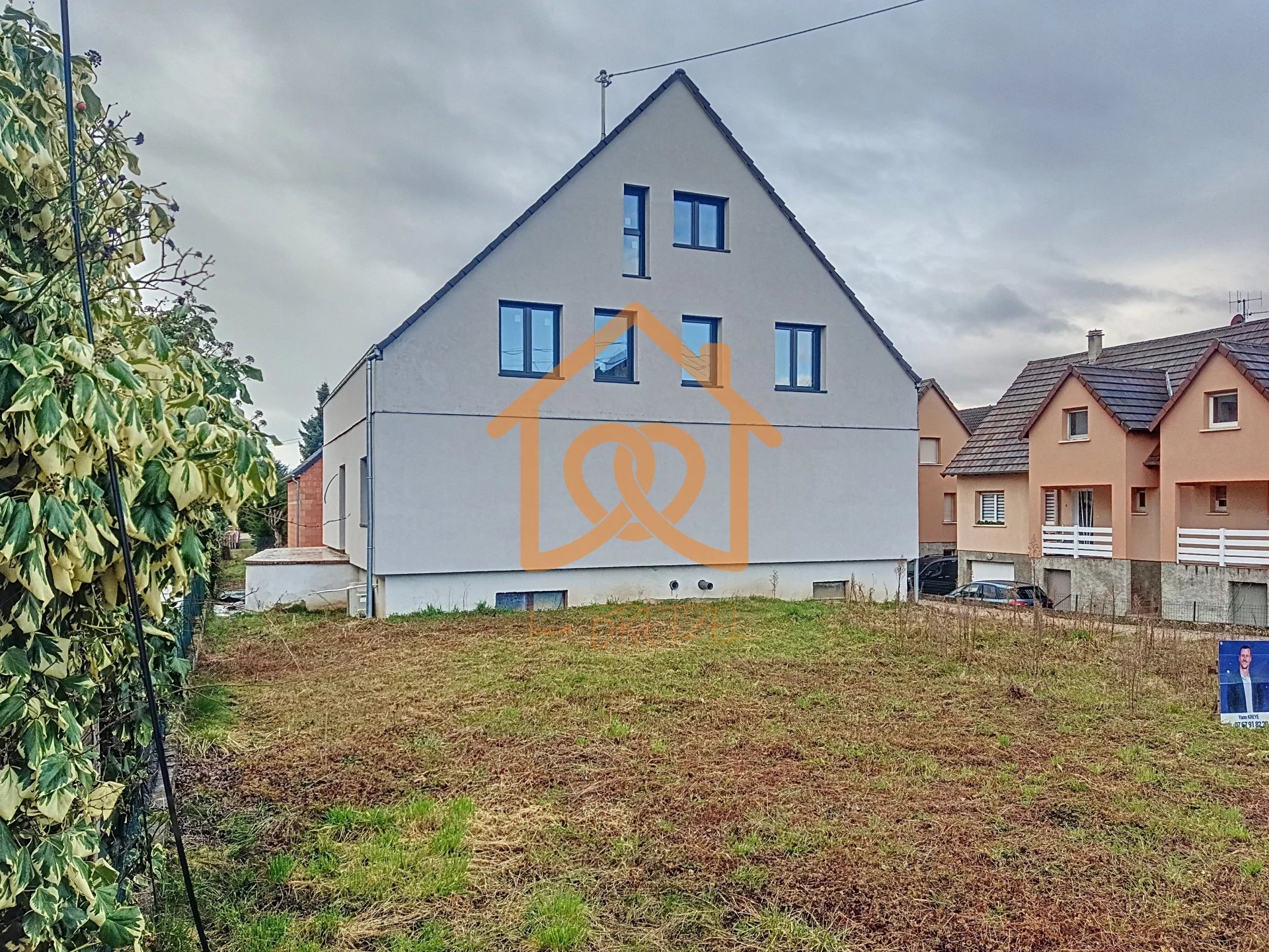 À Geispolsheim Village : Appartement avec garage, parking et un are de terrain - Premi'home Agence immobilière Aix En Provence