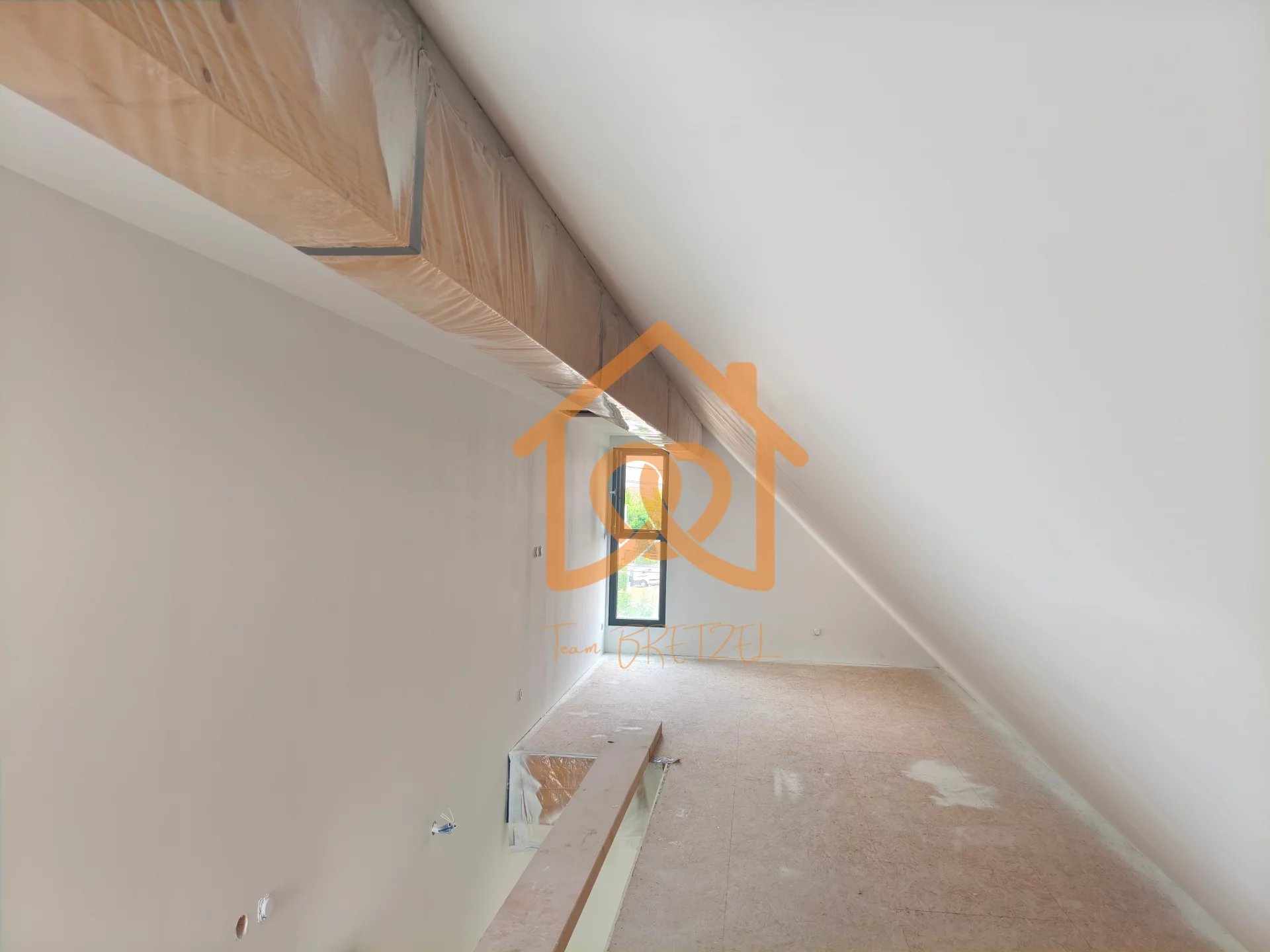 À Geispolsheim Village : Appartement avec garage, parking et un are de terrain - Premi'home Agence immobilière Aix En Provence