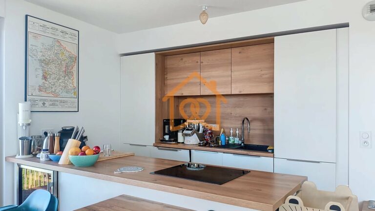 Coup de coeur assuré ! Appartement T3 de 62m² avec terrasse panoramique au dernier étage - Premi'home Agence immobilière Aix En Provence