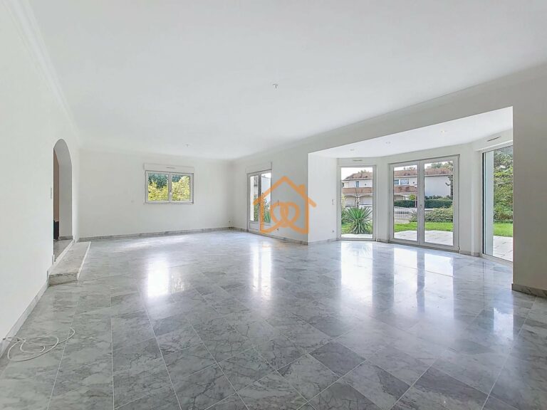À VENDRE – VILLA au cœur du domaine du Golf de la Wantzenau - Premi'home Agence immobilière Aix En Provence