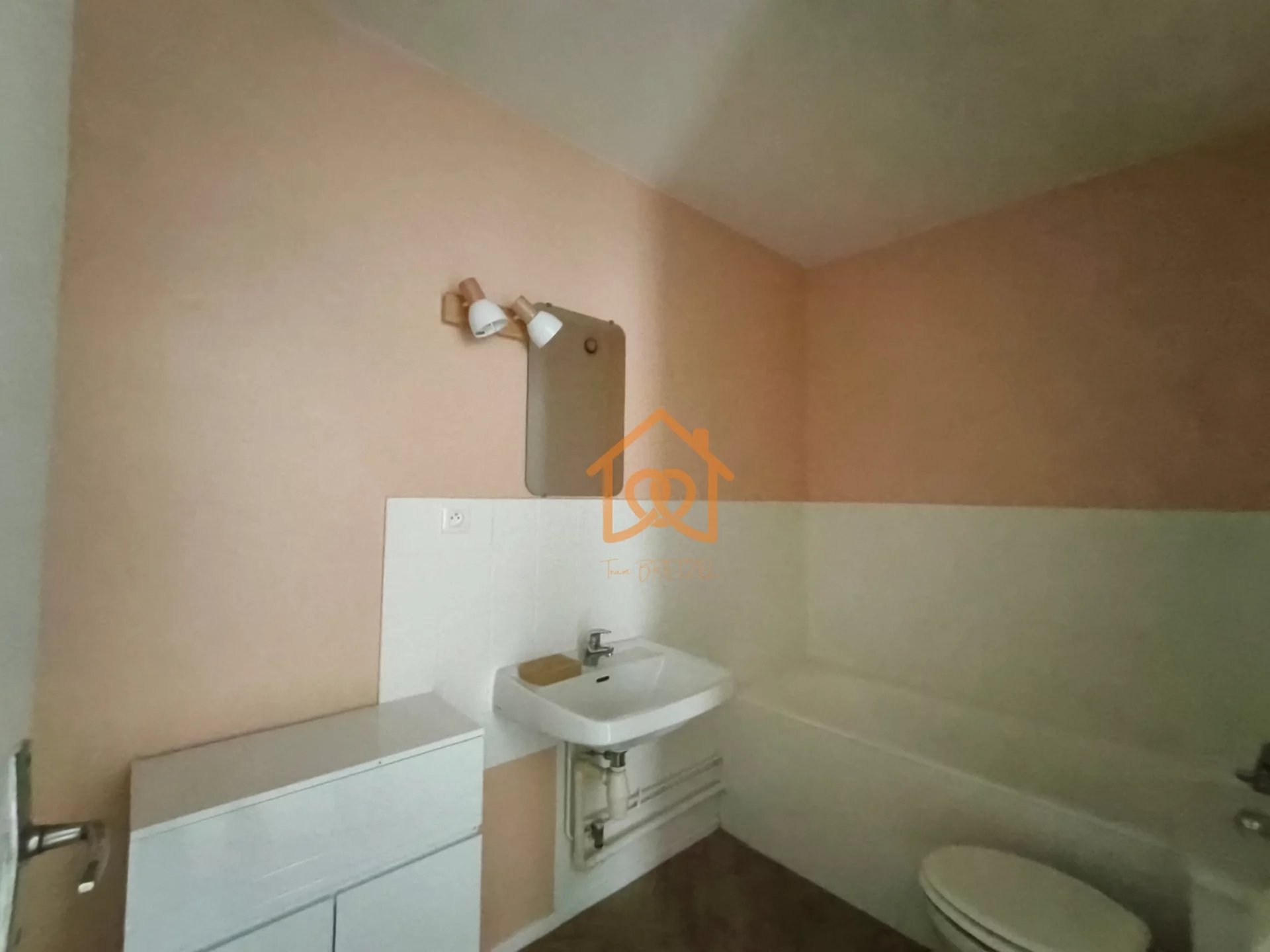 Charmant appartement 1 pièce avec balcon et parking – Strasbourg NEUDORF - Premi'home Agence immobilière Aix En Provence