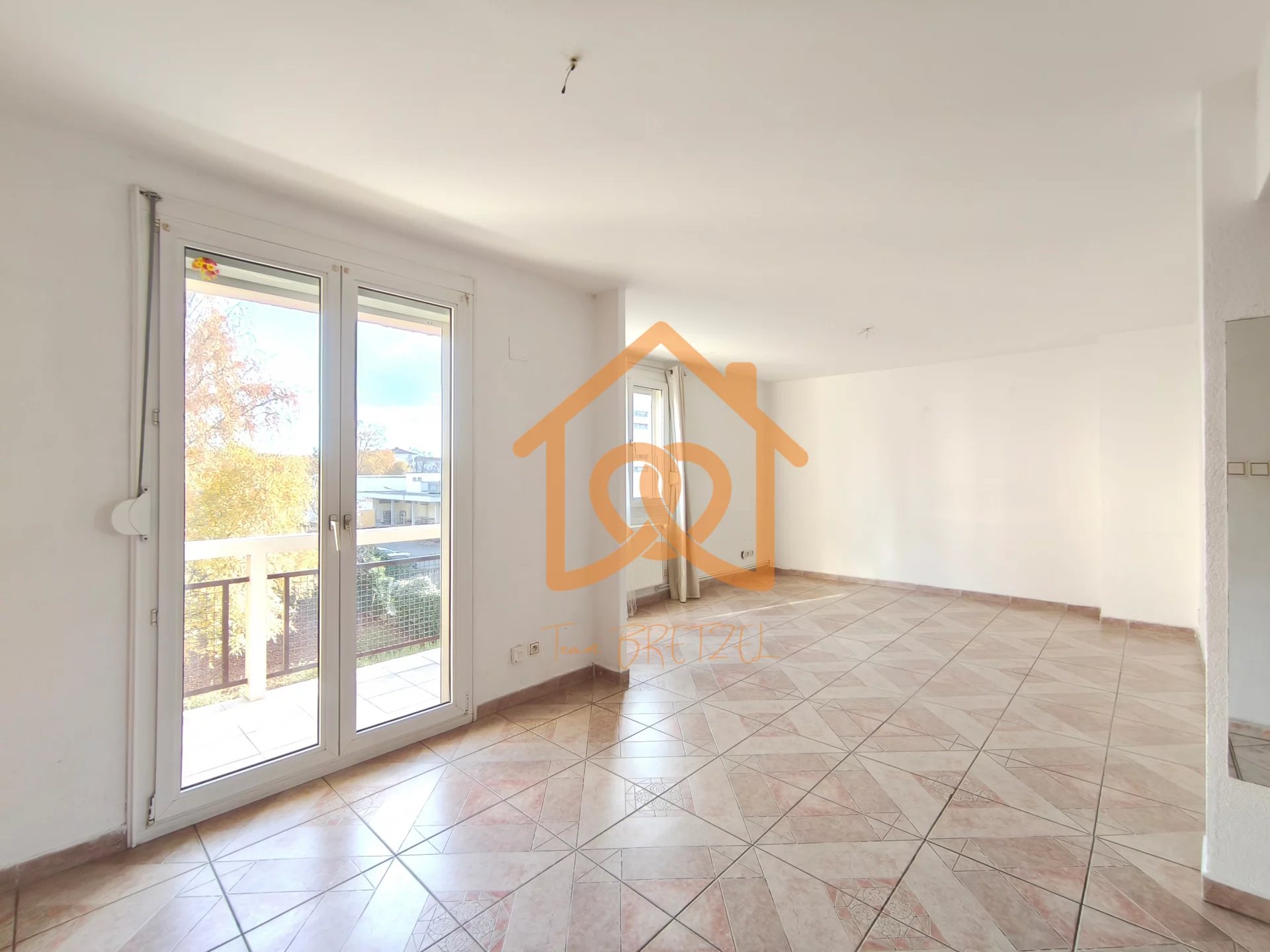 Bel Appartement traversant 2ème étage avec 3 chambres - Premi'home Agence immobilière Aix En Provence