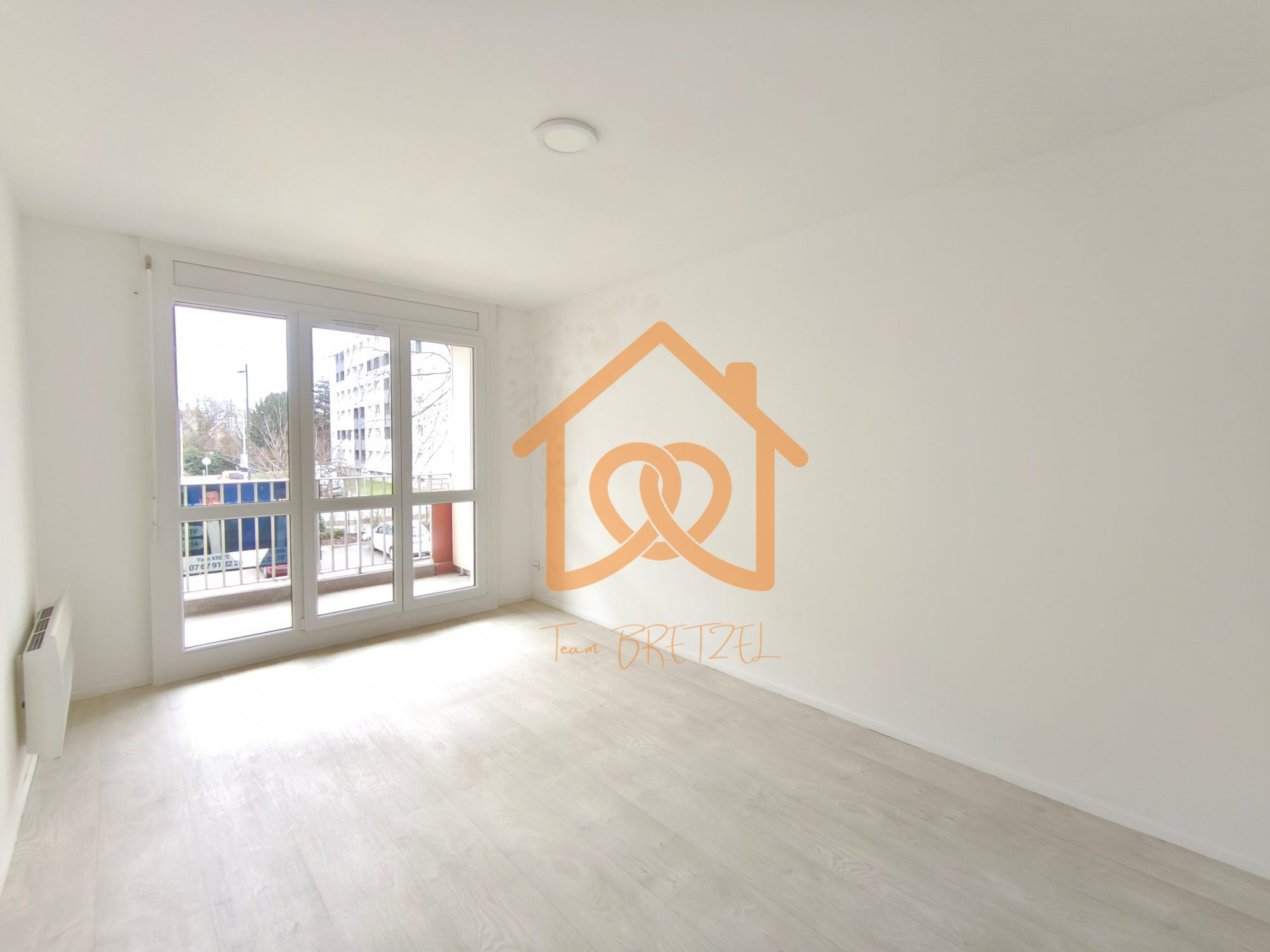 Charmant appartement 1 pièce avec balcon et parking – Strasbo - Premi'home Agence immobilière Aix En Provence