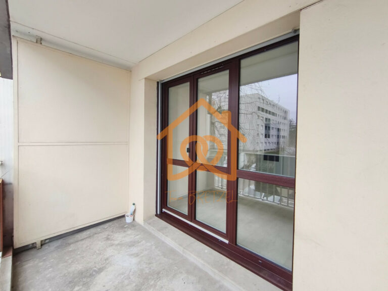 Charmant appartement 1 pièce avec balcon et parking – Strasbo - Premi'home Agence immobilière Aix En Provence