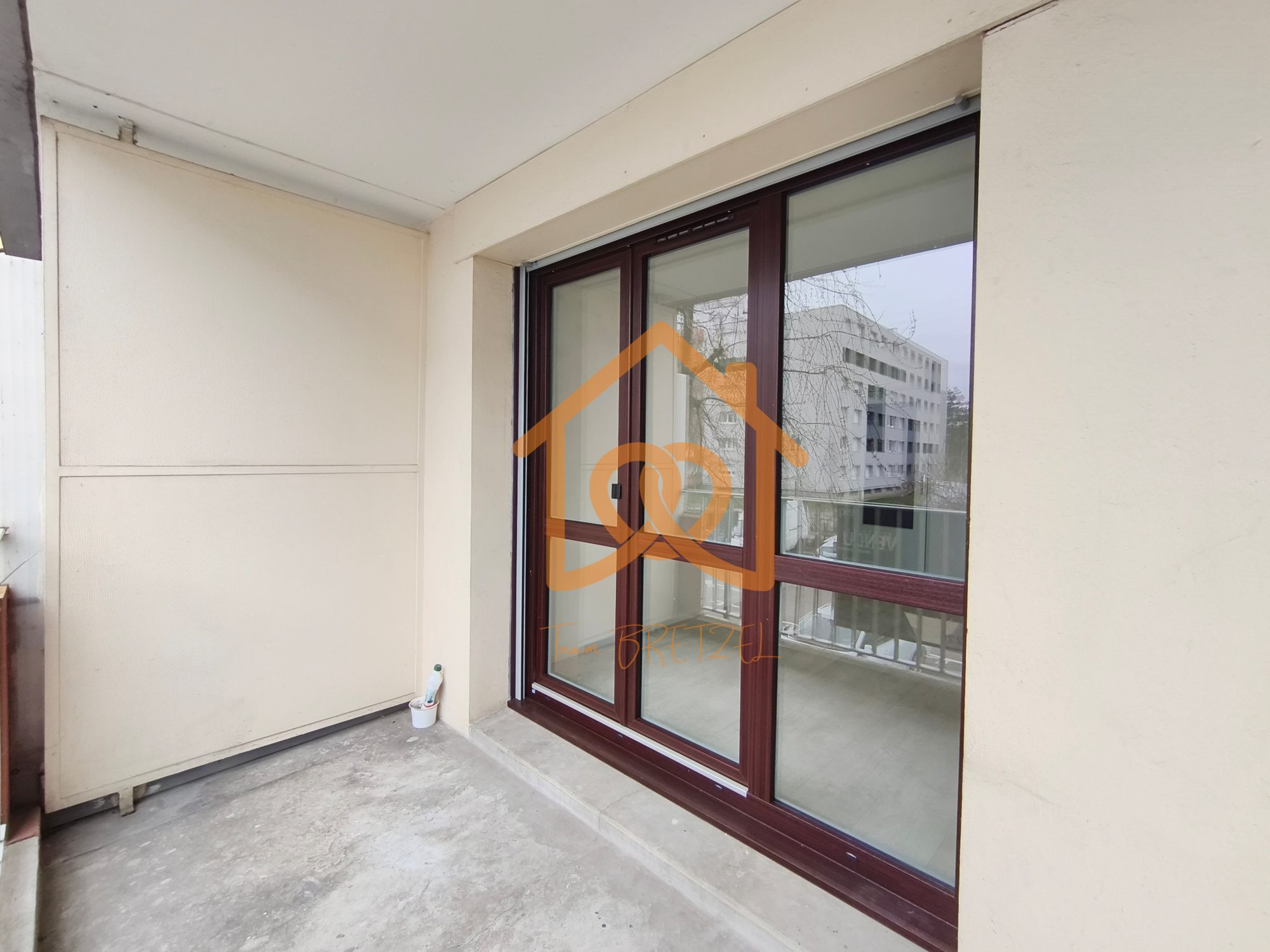 Charmant appartement 1 pièce avec balcon et parking – Strasbo - Premi'home Agence immobilière Aix En Provence