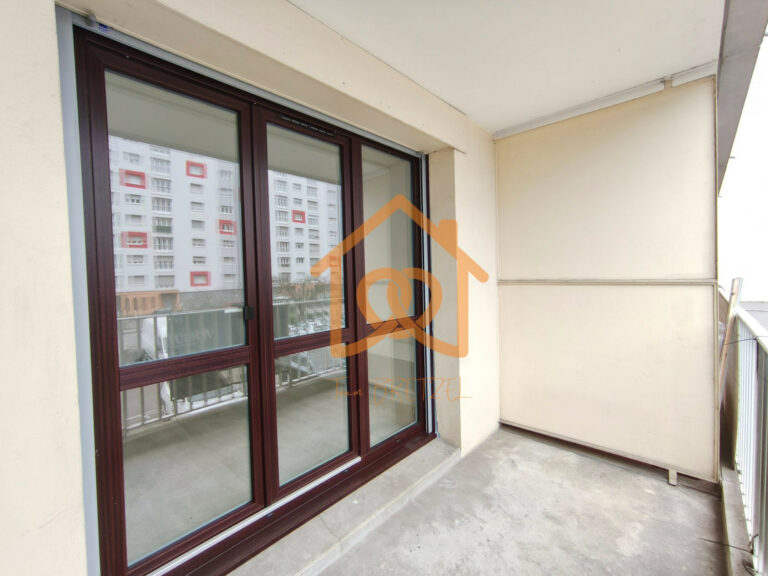 Charmant appartement 1 pièce avec balcon et parking – Strasbo - Premi'home Agence immobilière Aix En Provence