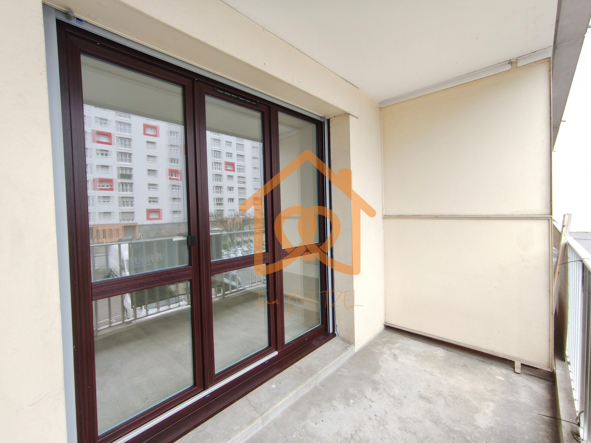 Charmant appartement 1 pièce avec balcon et parking – Strasbo - Premi'home Agence immobilière Aix En Provence