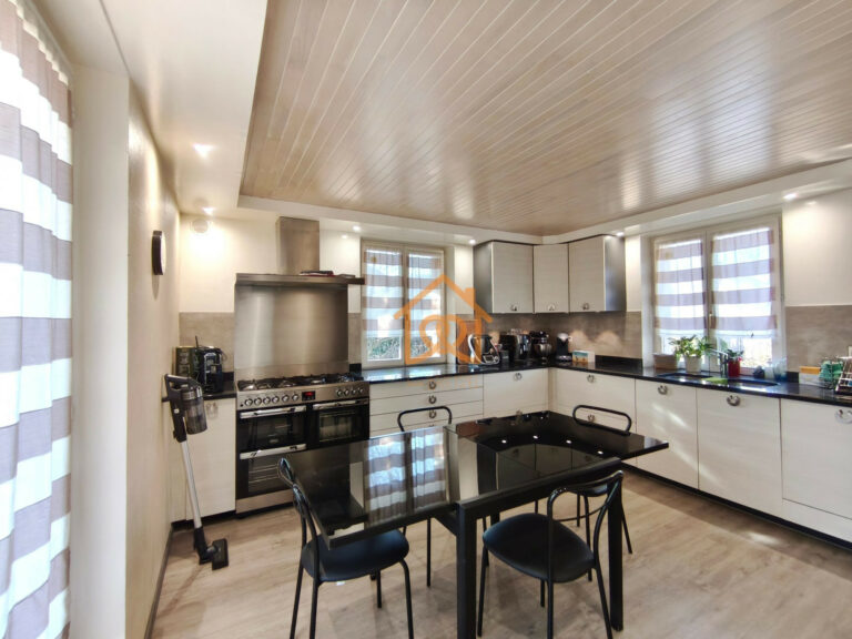En exclusivité Jolie Maison de 150m² au sol à HOLTZHEIM avec - Premi'home Agence immobilière Aix En Provence