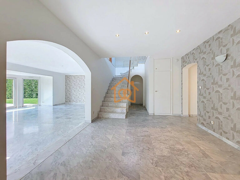 À VENDRE – VILLA au coeur du domaine du Golf de la Wantzenau - Premi'home Agence immobilière Aix En Provence