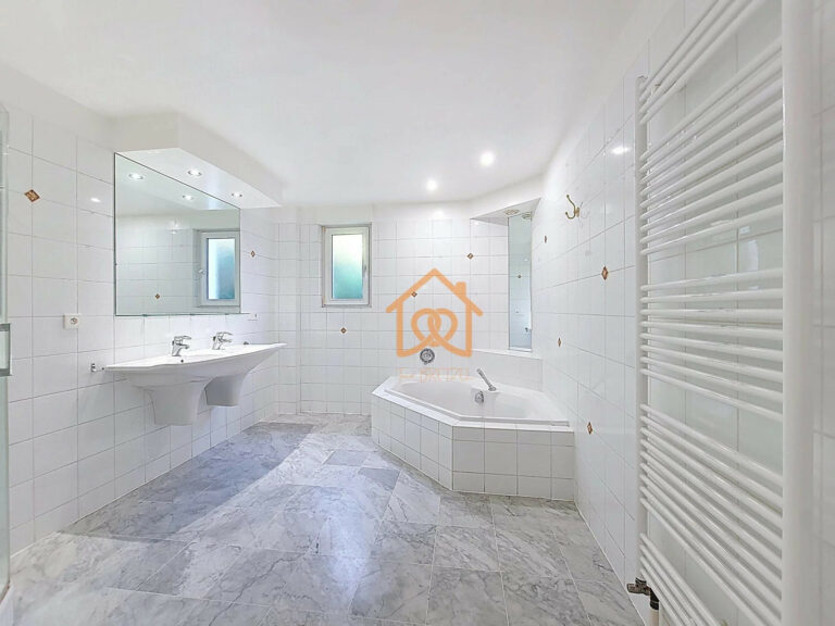 À VENDRE – VILLA au coeur du domaine du Golf de la Wantzenau - Premi'home Agence immobilière Aix En Provence