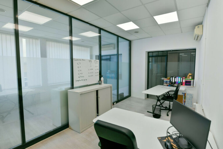 Ensemble Immobilier à usage professionnel - Premi'home Agence immobilière Aix En Provence