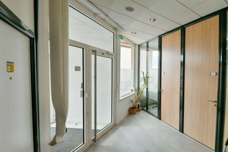 Ensemble Immobilier à usage professionnel - Premi'home Agence immobilière Aix En Provence