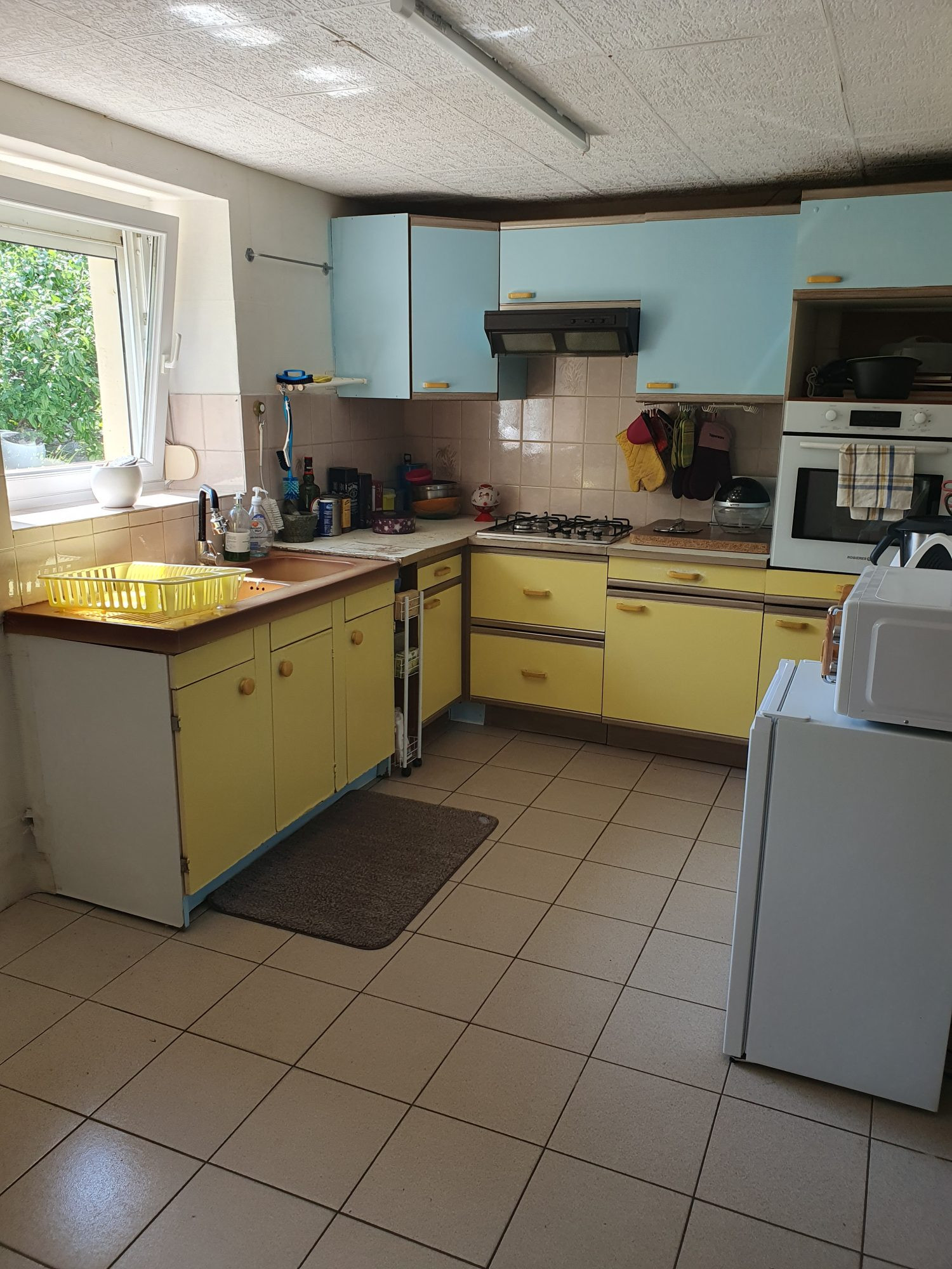 MAISON EN PIERRE 155 m² + GRANGE env: 50 m² + HANGAR env: 200 - Premi'home Agence immobilière Aix En Provence