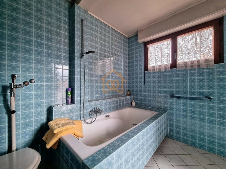 Maison de ville à rénover avec garage et dépendances – Ober - Premi'home Agence immobilière Aix En Provence