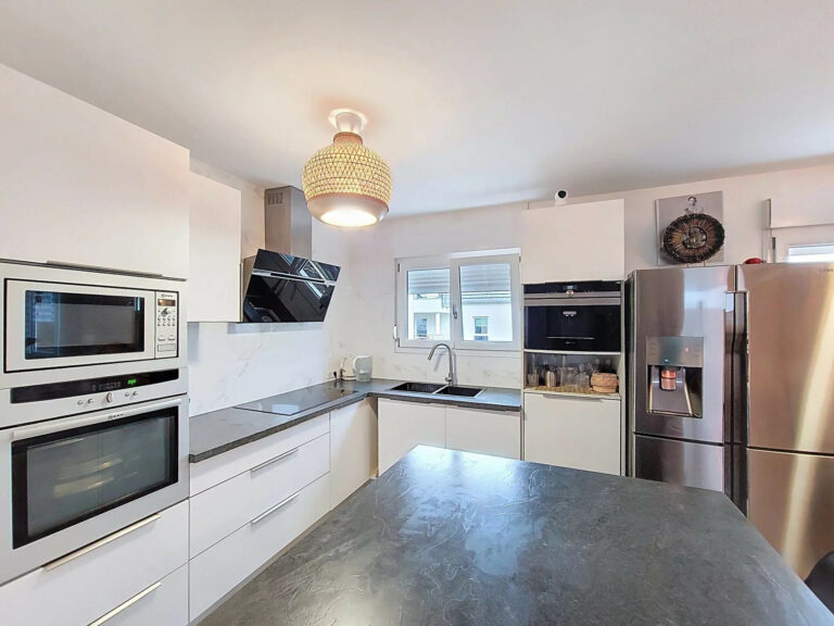 Appartement Prestige 133 m² avec Jardin Privatif 310 m2 - Premi'home Agence immobilière Aix En Provence