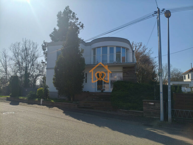 Unique ! Belle Maison de 295m² Lingolsheim sur 10 ares de terra - Premi'home Agence immobilière Aix En Provence