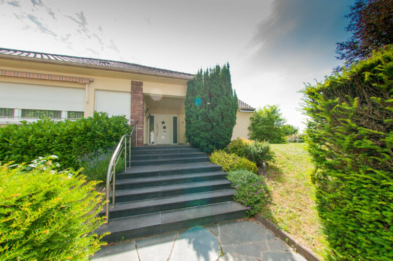Propriété familiale de prestige – Colline du Vignoble à Mun - Premi'home Agence immobilière Aix En Provence