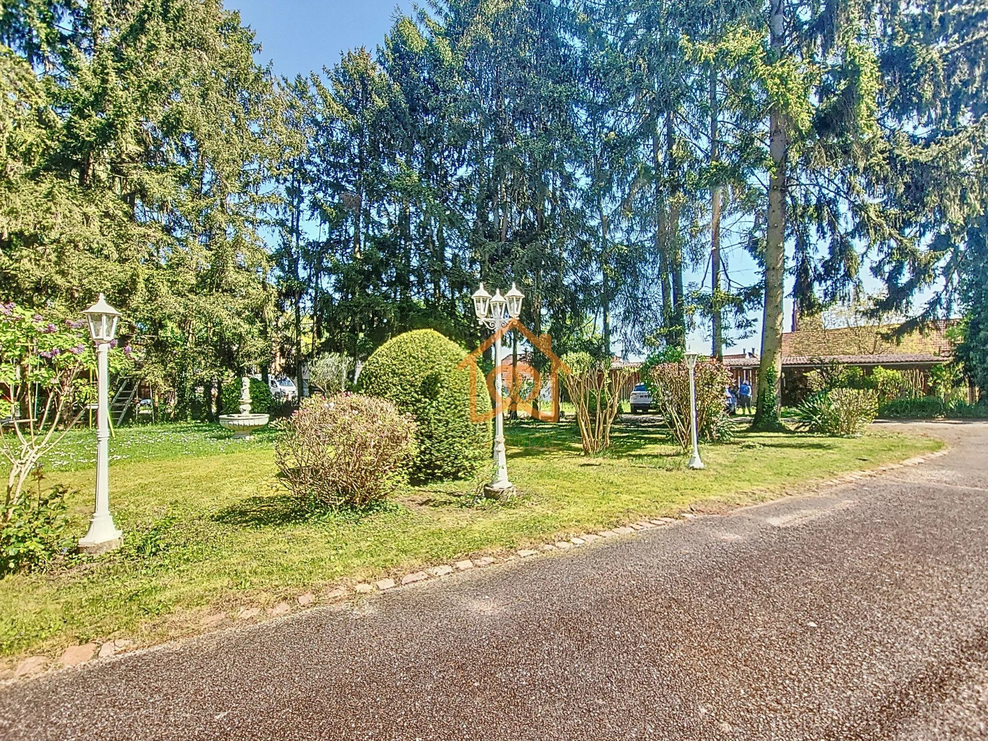 Bien immobilier multi-usage à WEITBRUCH - Premi'home Agence immobilière Aix En Provence