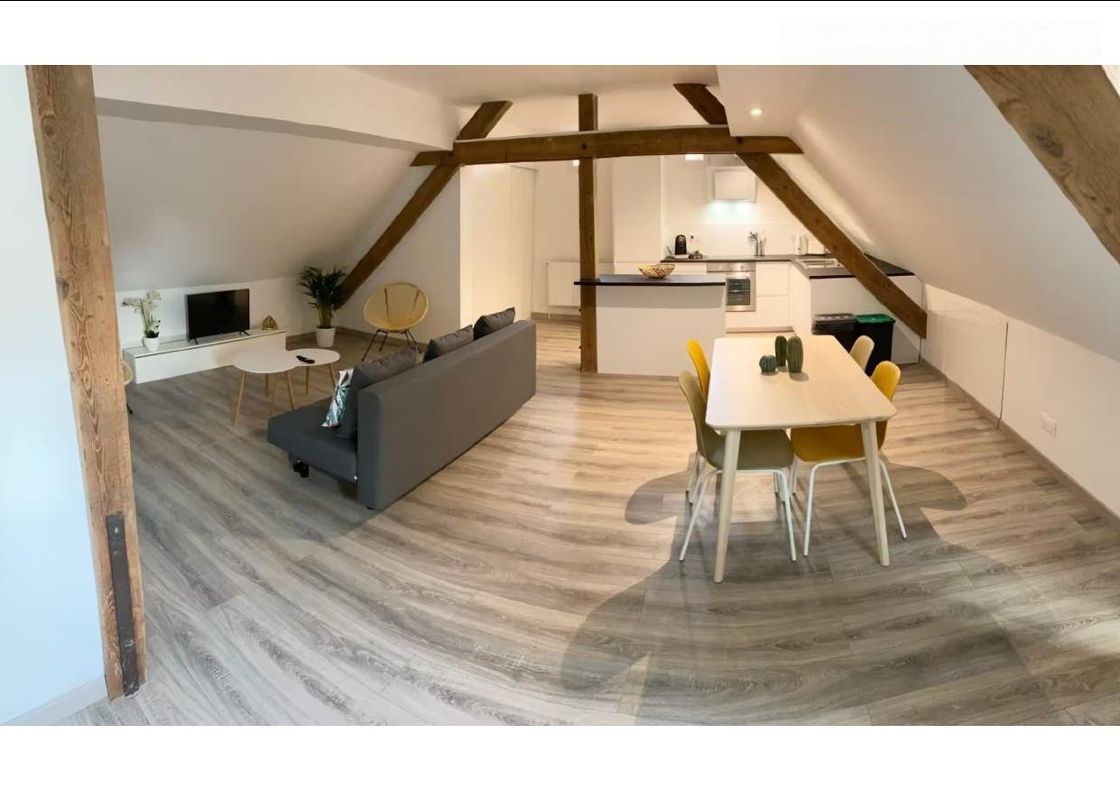 Maison comprenant 1 appartement T2 rénové et 1 espace professi - Premi'home Agence immobilière Aix En Provence