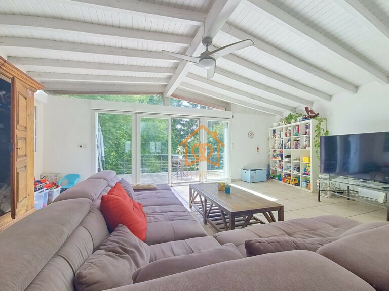 Haguenau — Maison de caractère de 214 m² sur 12,74 ares, cla - Premi'home Agence immobilière Aix En Provence
